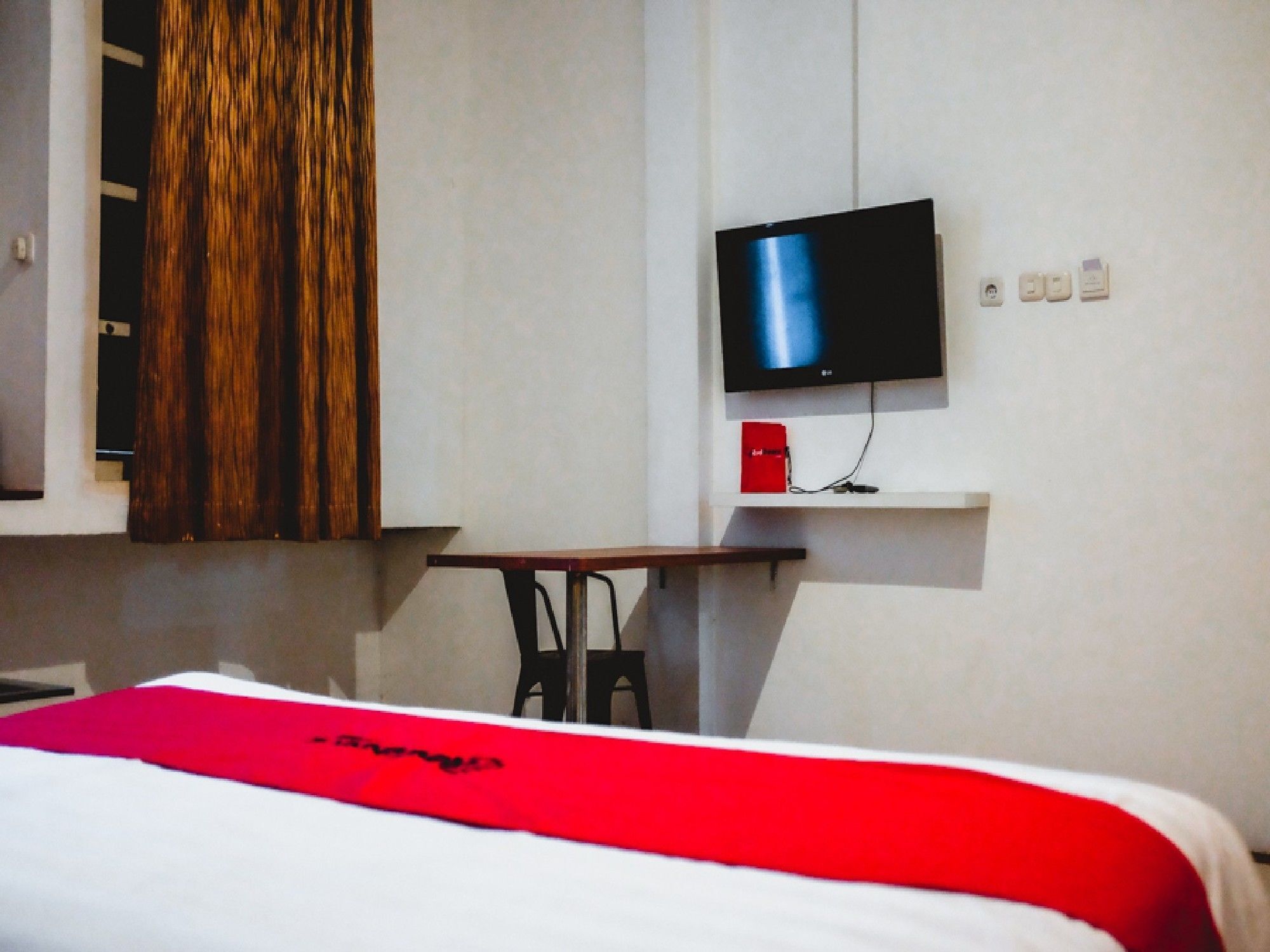 Reddoorz Plus Near Palembang Indah Mall Exterior foto